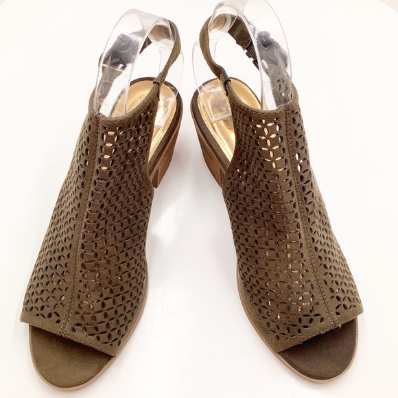 {Carlos by Carlos Santana} Deandra Heeled Sandals - Picture 5 of 8